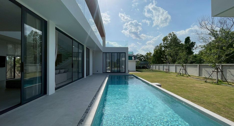 For rent 4 bedrooms villa in Cha Am, Phetchaburi