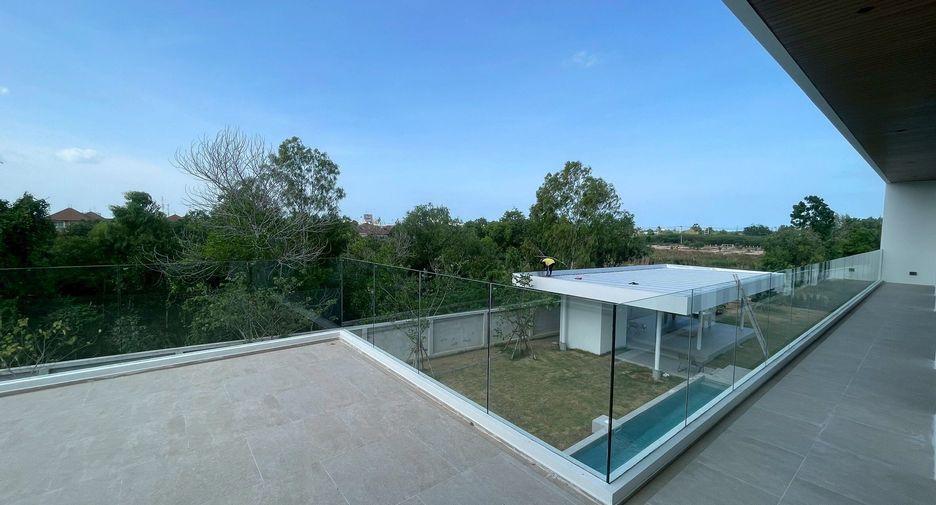 For rent 4 bedrooms villa in Cha Am, Phetchaburi