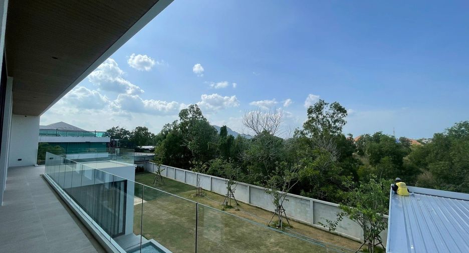 For rent 4 bedrooms villa in Cha Am, Phetchaburi