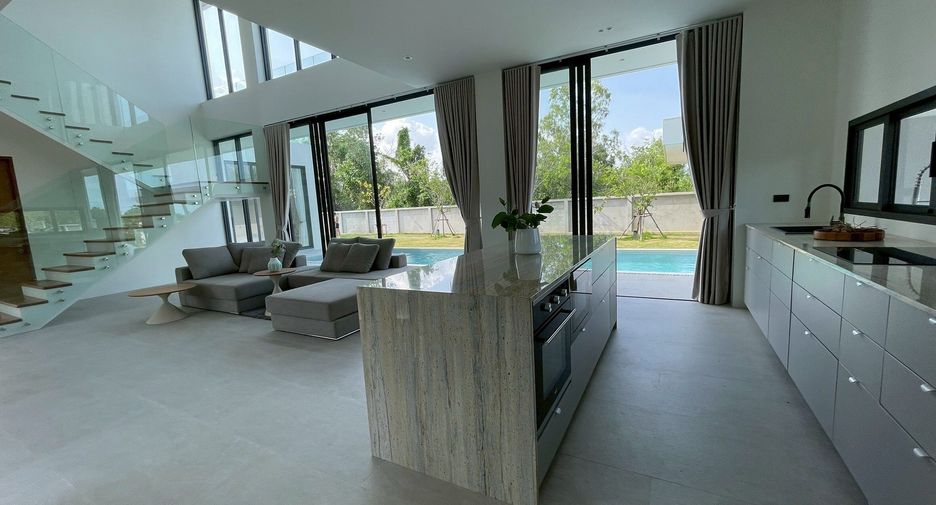 For rent 4 bedrooms villa in Cha Am, Phetchaburi
