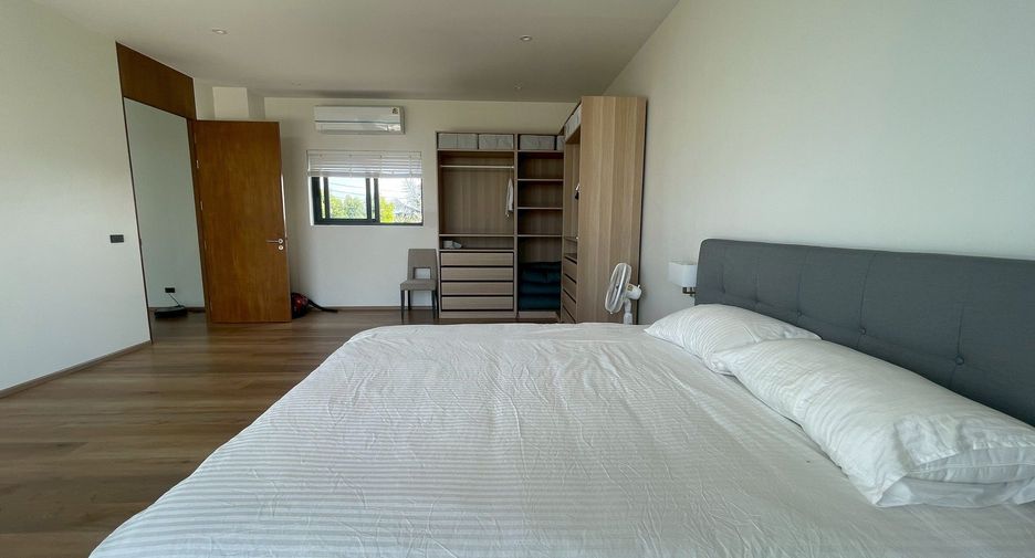 For rent 4 bedrooms villa in Cha Am, Phetchaburi