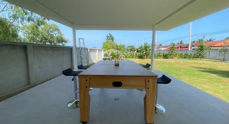 For rent 4 bedrooms villa in Cha Am, Phetchaburi