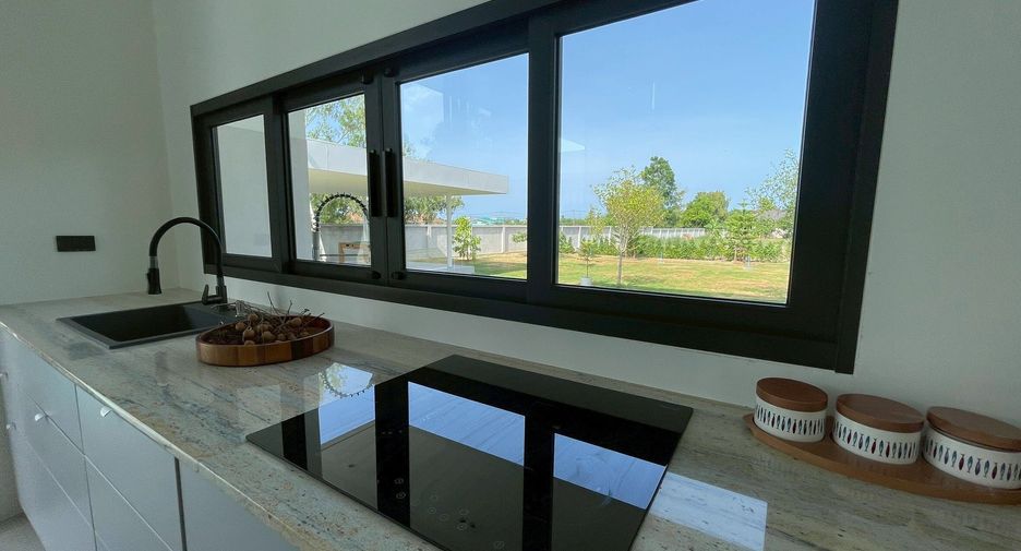 For rent 4 bedrooms villa in Cha Am, Phetchaburi