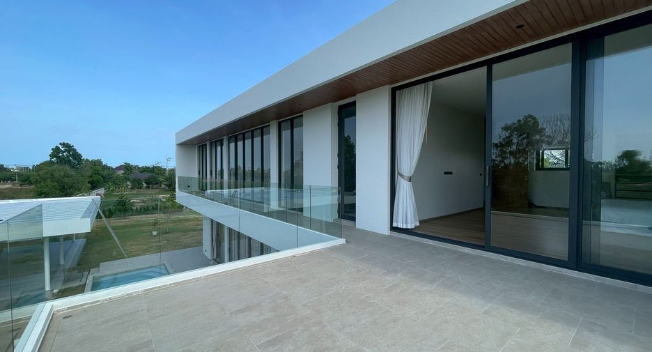 For rent 4 bedrooms villa in Cha Am, Phetchaburi