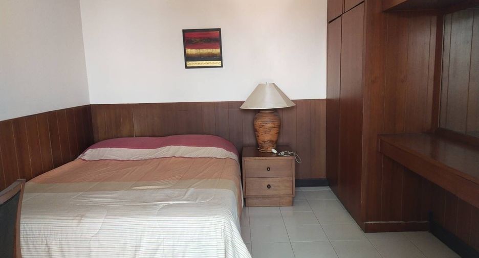 For sale 3 bedrooms condo in Si Racha, Chonburi