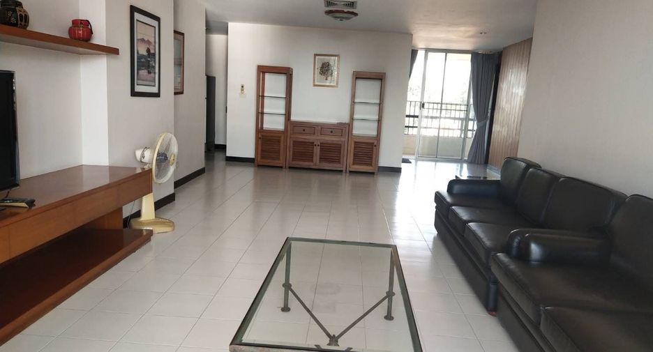 For sale 3 bedrooms condo in Si Racha, Chonburi