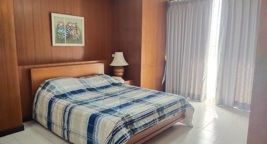 For sale 3 bedrooms condo in Si Racha, Chonburi