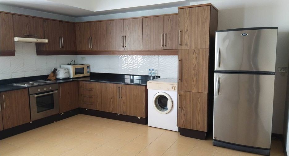 For sale and for rent 3 bedrooms condo in Si Racha, Chonburi