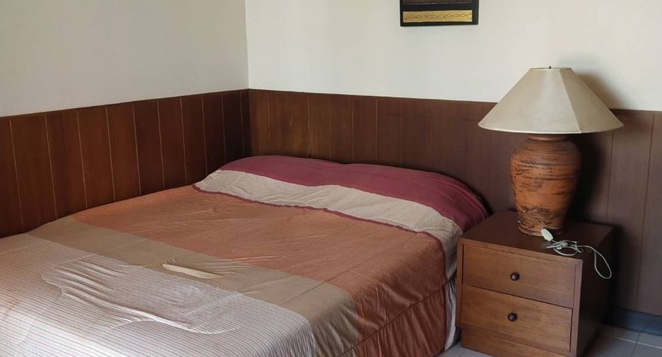 For sale 3 bedrooms condo in Si Racha, Chonburi