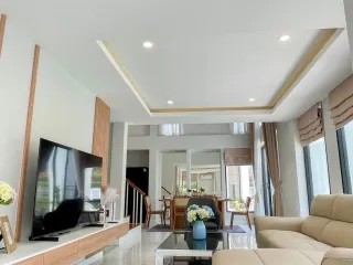 Villa zum Kauf und zur Miete mit 5 Zimmer in Hang Dong, Chiang Mai