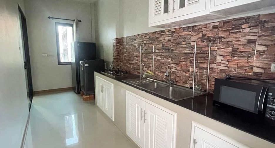 For rent 3 bedrooms house in Mueang Buriram, Buriram