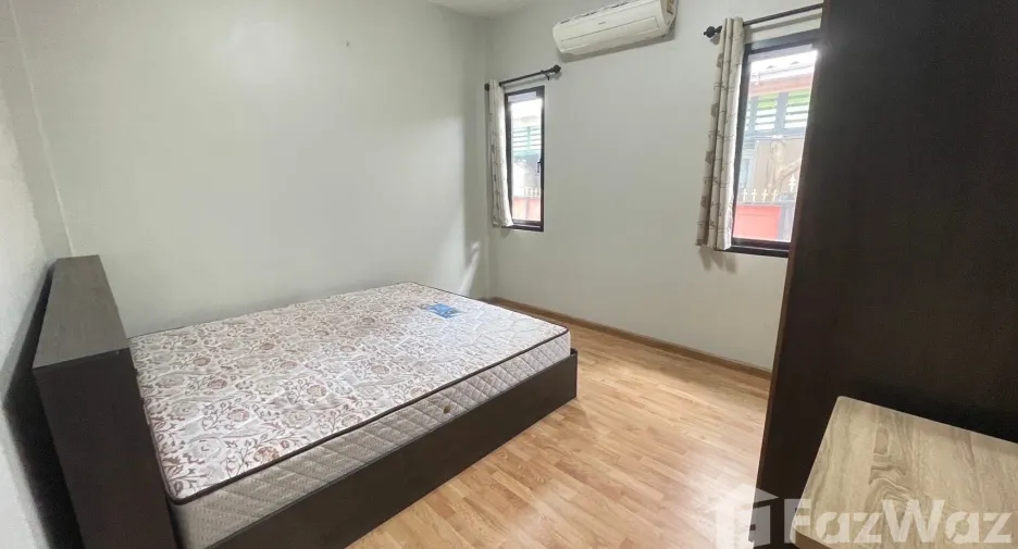 For rent 3 bedrooms house in Mueang Buriram, Buriram