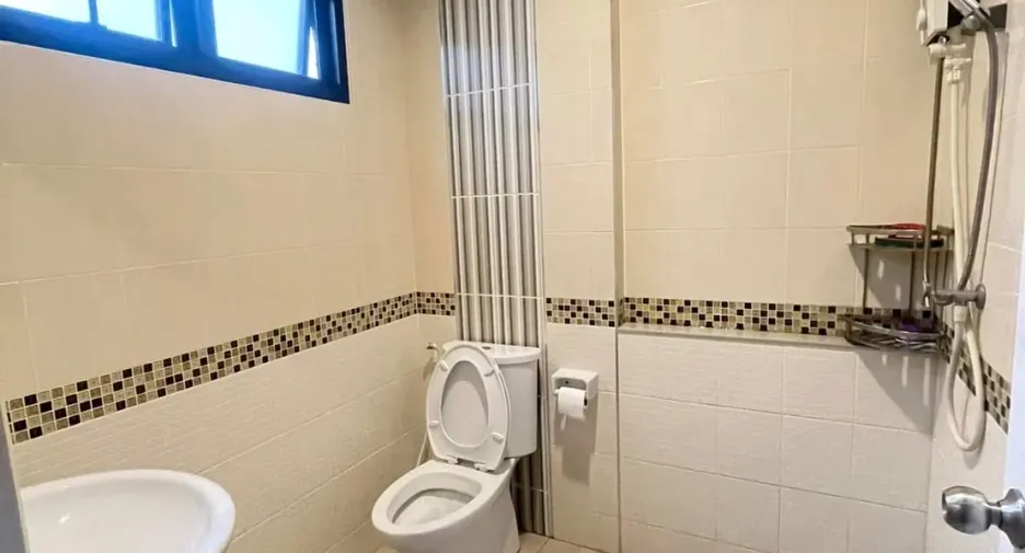 For rent 3 bedrooms house in Mueang Buriram, Buriram