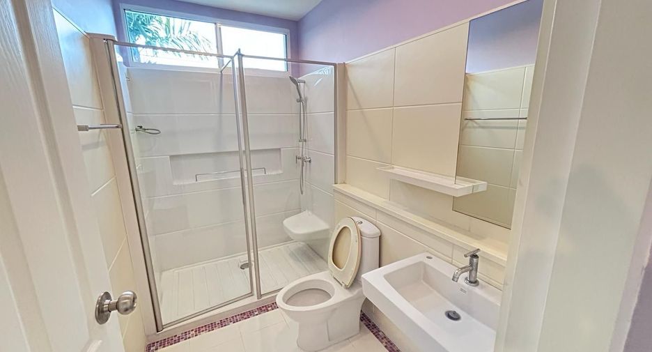 For sale 3 bedrooms house in Mueang Samut Prakan, Samut Prakan