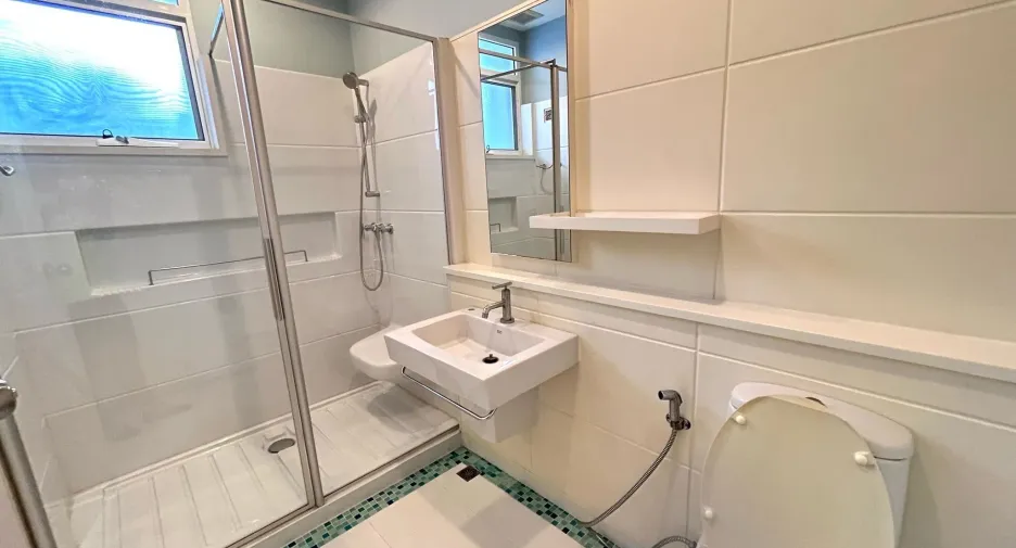 For sale 3 bedrooms house in Mueang Samut Prakan, Samut Prakan