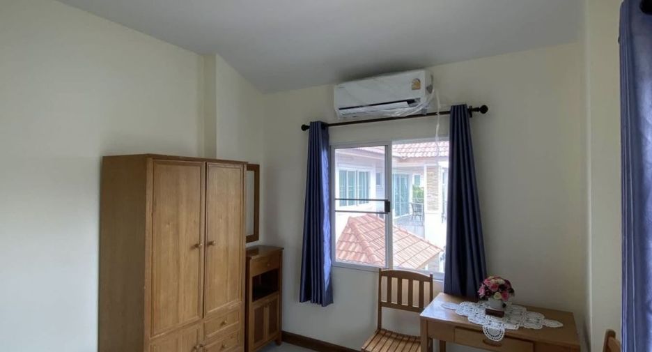 For rent 3 bedrooms house in San Kamphaeng, Chiang Mai