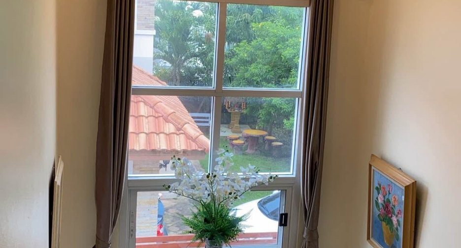 For rent 3 bedrooms house in San Kamphaeng, Chiang Mai