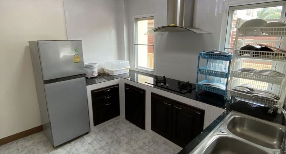 For rent 3 bedrooms house in San Kamphaeng, Chiang Mai