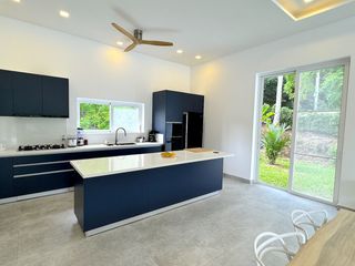Villa zum Kauf mit 4 Zimmer in Ko Samui, Surat Thani