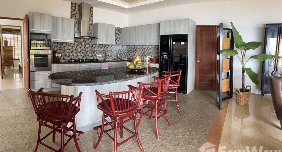 For sale 5 bedrooms villa in Ko Samui, Surat Thani