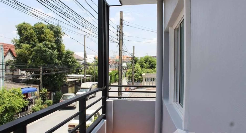 Reihenhaus zum Kauf mit 3 Zimmer in Sai Mai, Bangkok