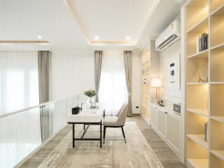 Haus zum Kauf mit 4 Zimmer in Thawi Watthana, Bangkok
