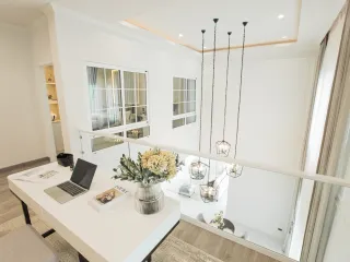 Haus zum Kauf mit 4 Zimmer in Thawi Watthana, Bangkok