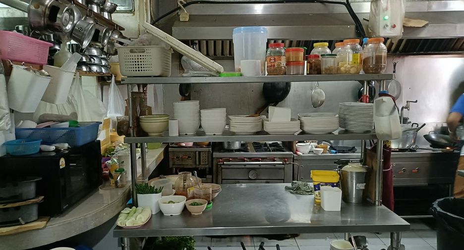 For sale 9 bedrooms retail Space in Kathu, Phuket