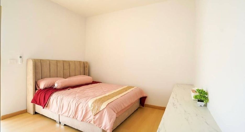 For sale 6 bedrooms villa in Saraphi, Chiang Mai