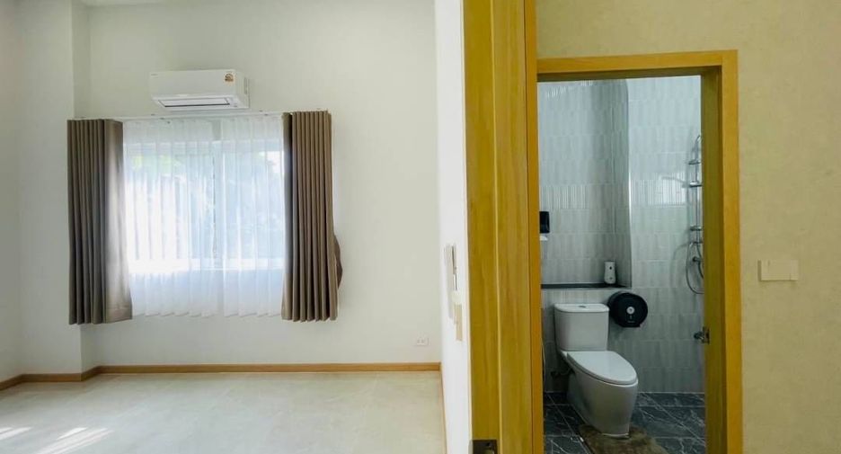 For sale 6 bedrooms villa in Saraphi, Chiang Mai