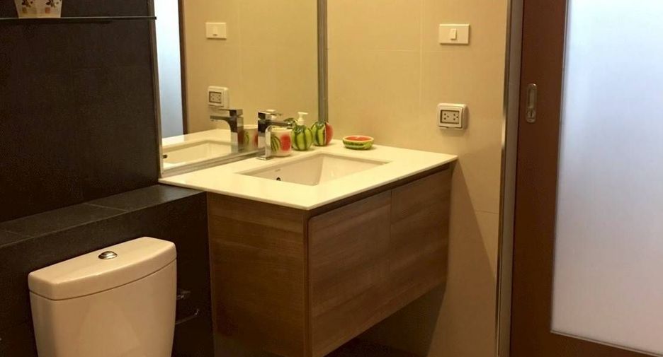 For sale 1 bed condo in Si Racha, Chonburi
