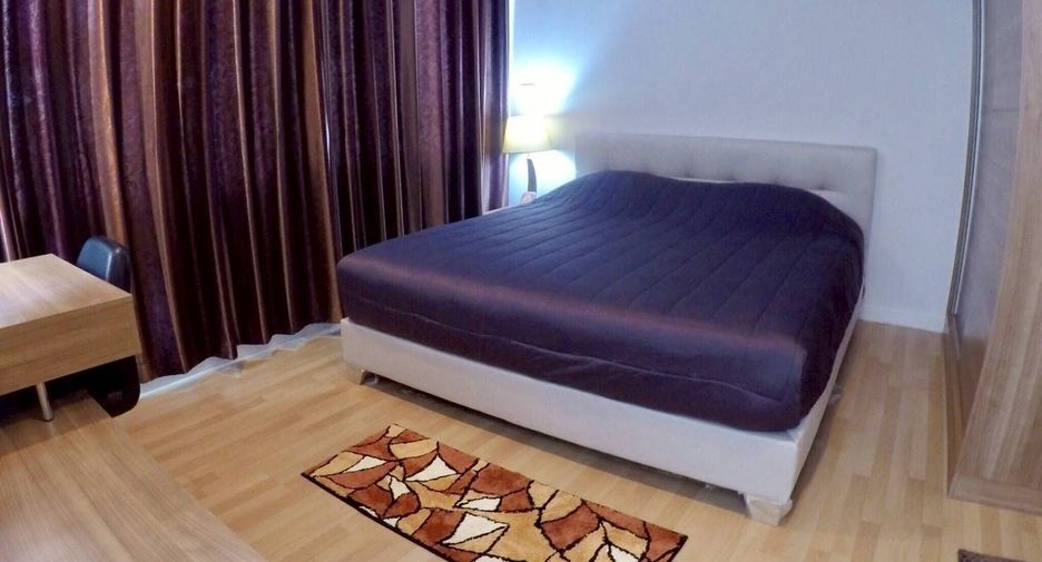 For sale 1 bed condo in Si Racha, Chonburi