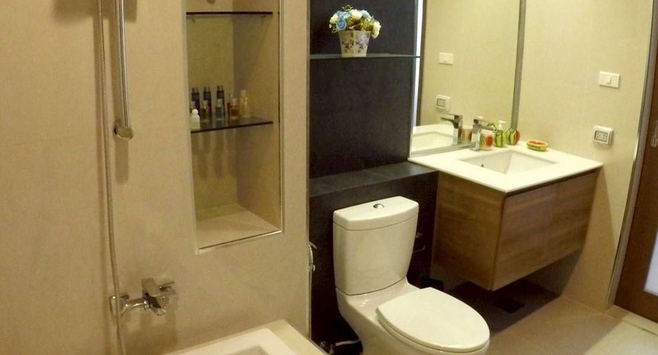 For sale 1 bed condo in Si Racha, Chonburi