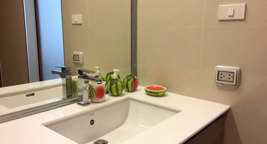 For sale 1 bed condo in Si Racha, Chonburi