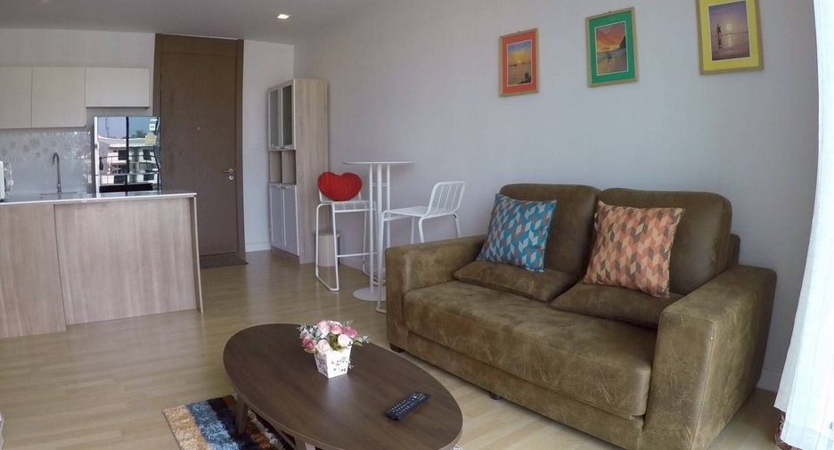 For sale 1 bed condo in Si Racha, Chonburi