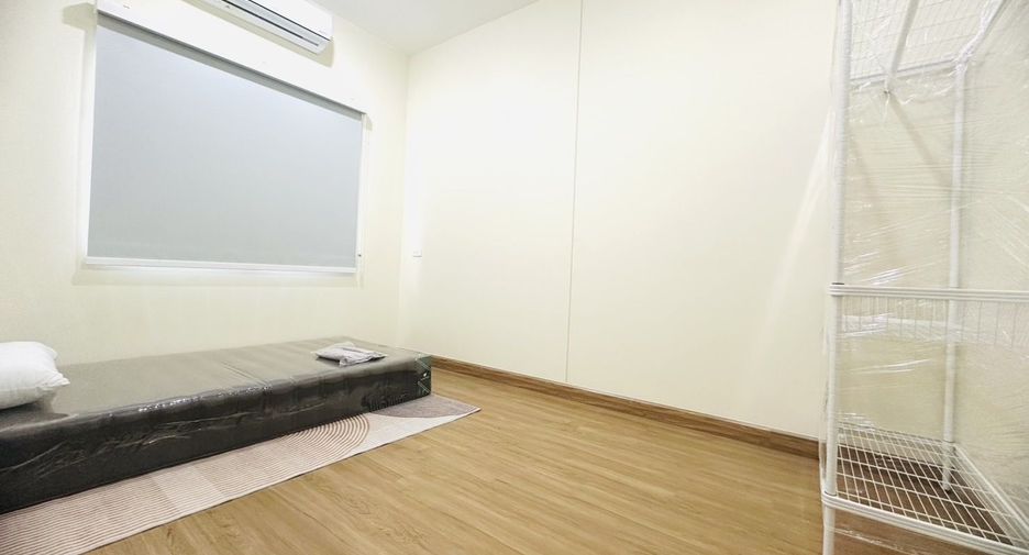 For rent 3 bedrooms townhouse in Mueang Chiang Mai, Chiang Mai