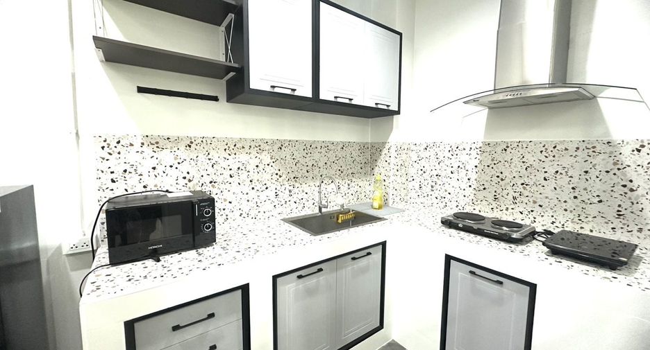 For rent 3 bedrooms townhouse in Mueang Chiang Mai, Chiang Mai
