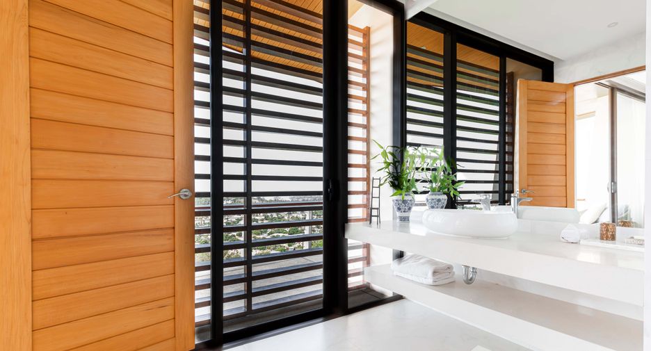 For sale 4 bedrooms villa in Ko Samui, Surat Thani