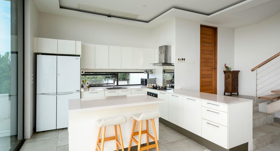 For sale 4 bedrooms villa in Ko Samui, Surat Thani