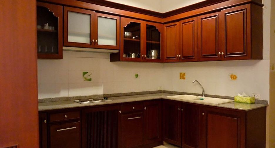 For sale and for rent 5 bedrooms townhouse in Mae Rim, Chiang Mai