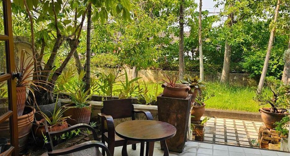 For sale and for rent 5 bedrooms townhouse in Mae Rim, Chiang Mai