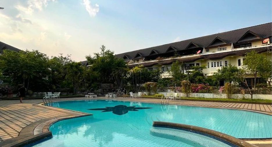 For sale and for rent 5 bedrooms townhouse in Mae Rim, Chiang Mai