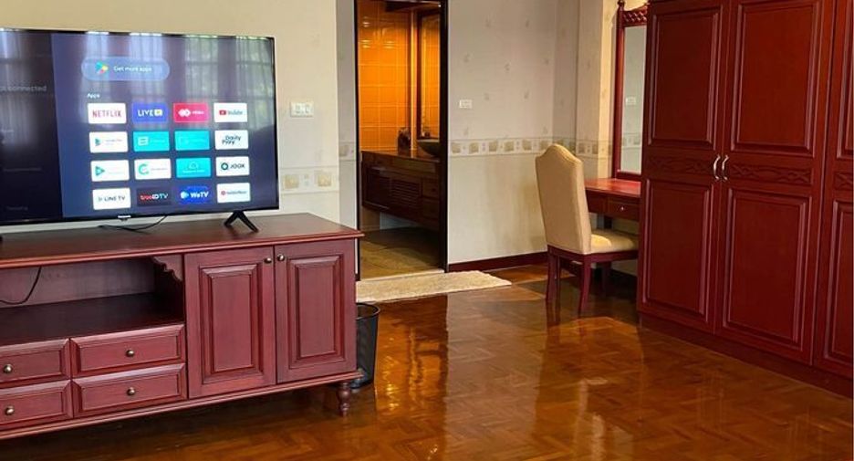 For sale and for rent 5 bedrooms townhouse in Mae Rim, Chiang Mai