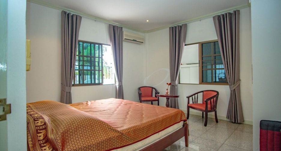 For rent 4 bedrooms house in Hua Hin, Prachuap Khiri Khan