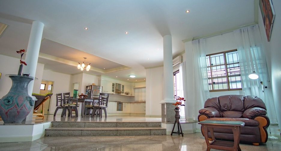 For rent 4 bedrooms house in Hua Hin, Prachuap Khiri Khan