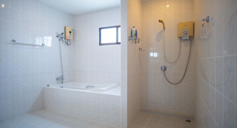 For rent 4 bedrooms house in Hua Hin, Prachuap Khiri Khan