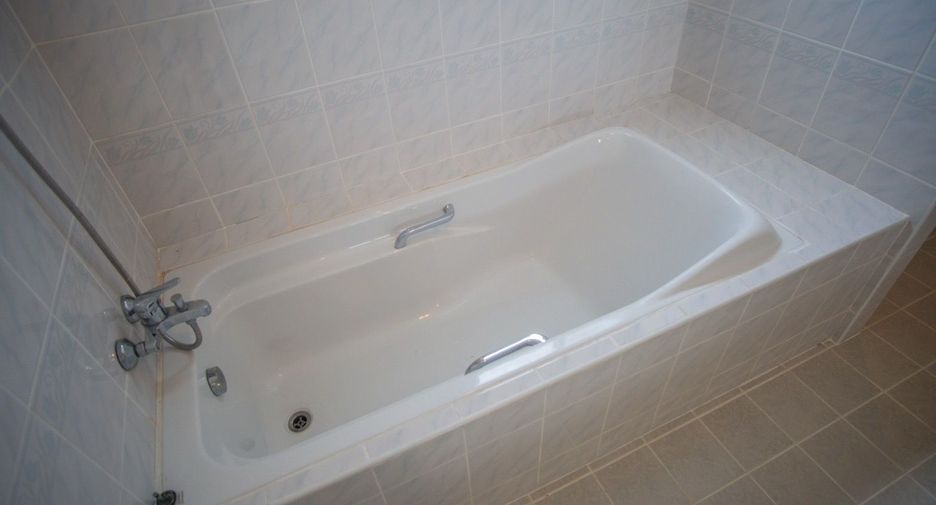 For rent 4 bedrooms house in Hua Hin, Prachuap Khiri Khan