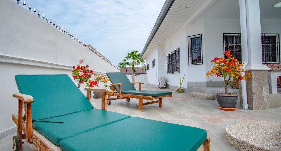 For rent 4 bedrooms house in Hua Hin, Prachuap Khiri Khan