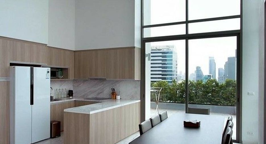 For sale and for rent 4 bedrooms condo in Bang Rak, Bangkok
