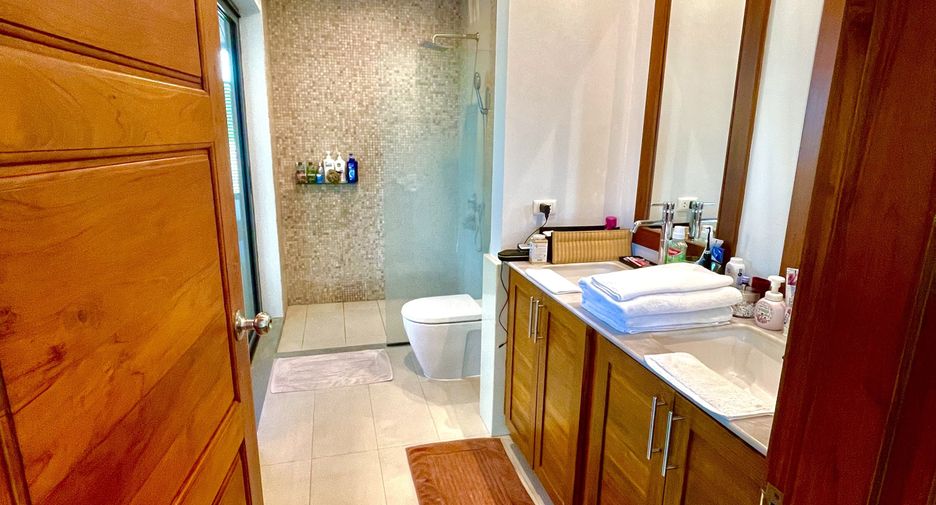 For rent 4 bedrooms villa in Ko Samui, Surat Thani